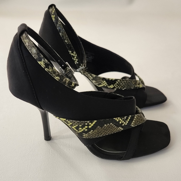 Zara Heeled Sandals features a lime green & black Embossed snakeskin print - Picture 13 of 13